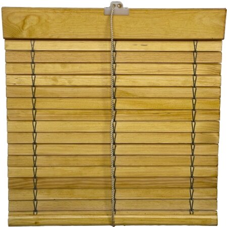 persiana alicantina de madera barniz