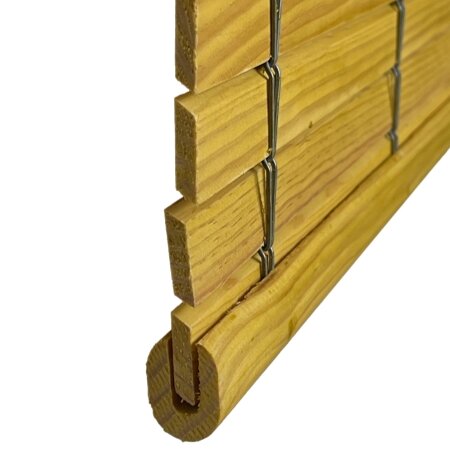 persiana alicantina de madera barniz
